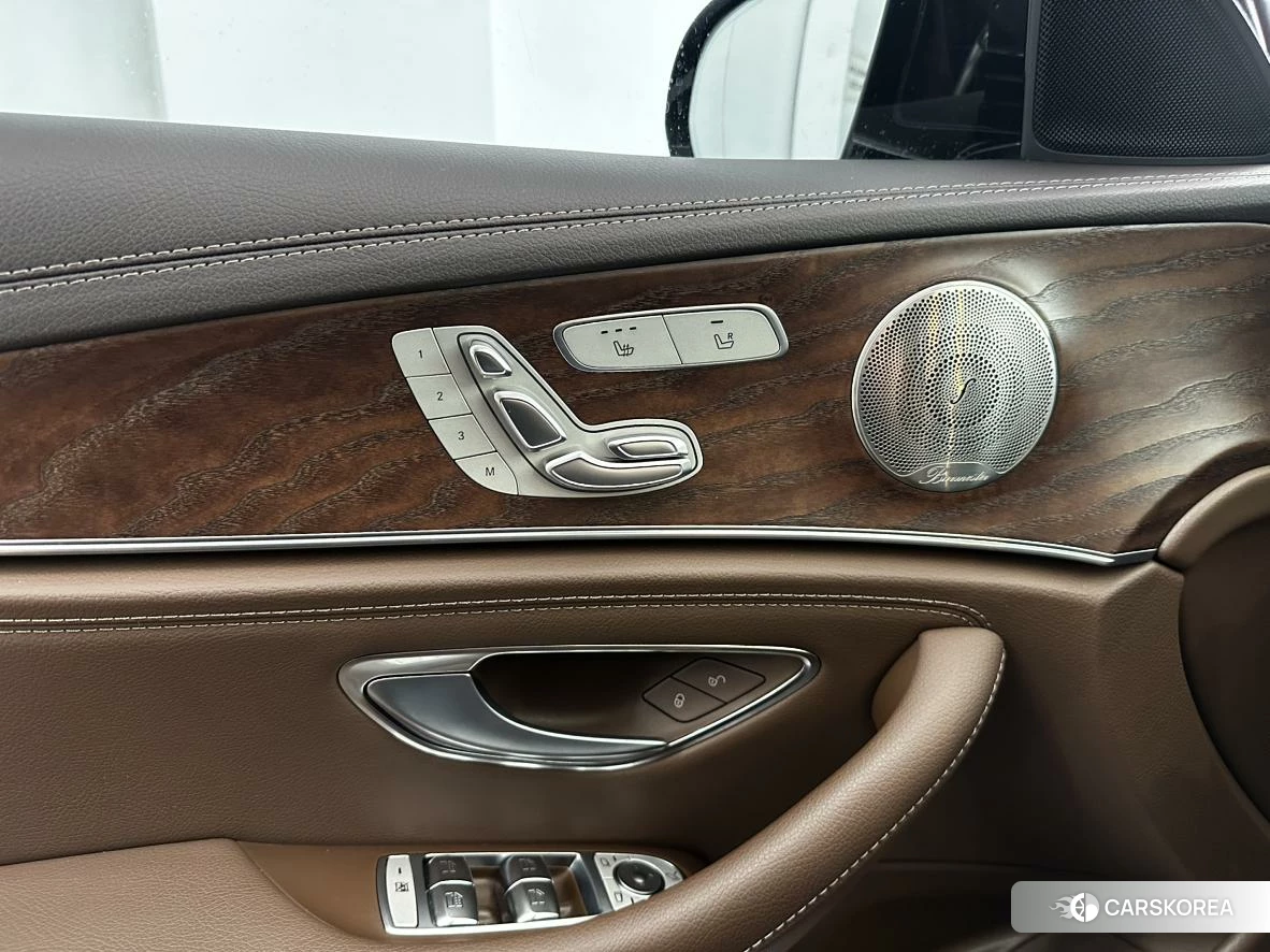 Mercedes-Benz E-Class id 4514778 из Китая 14