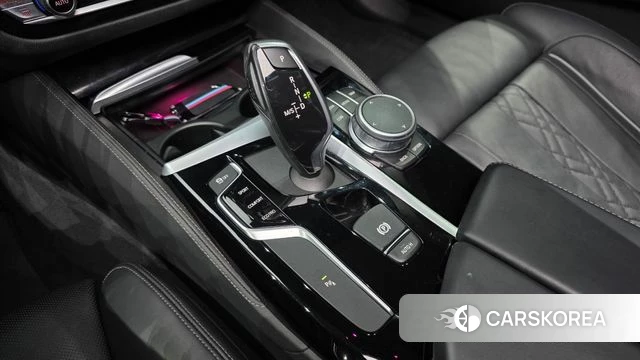 BMW 5 Series (G30) id 3893707 из Кореи 19