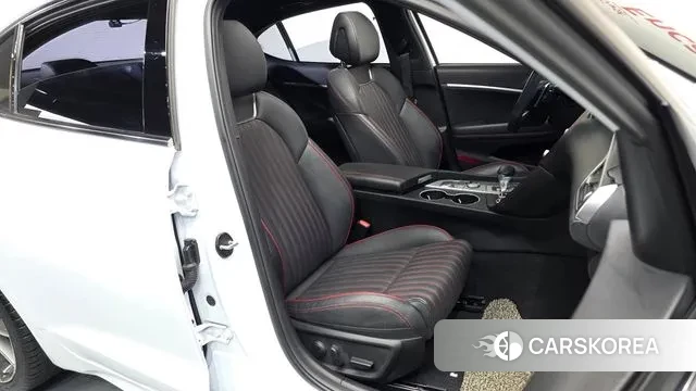 Genesis G70 id 3090940 из Кореи 19