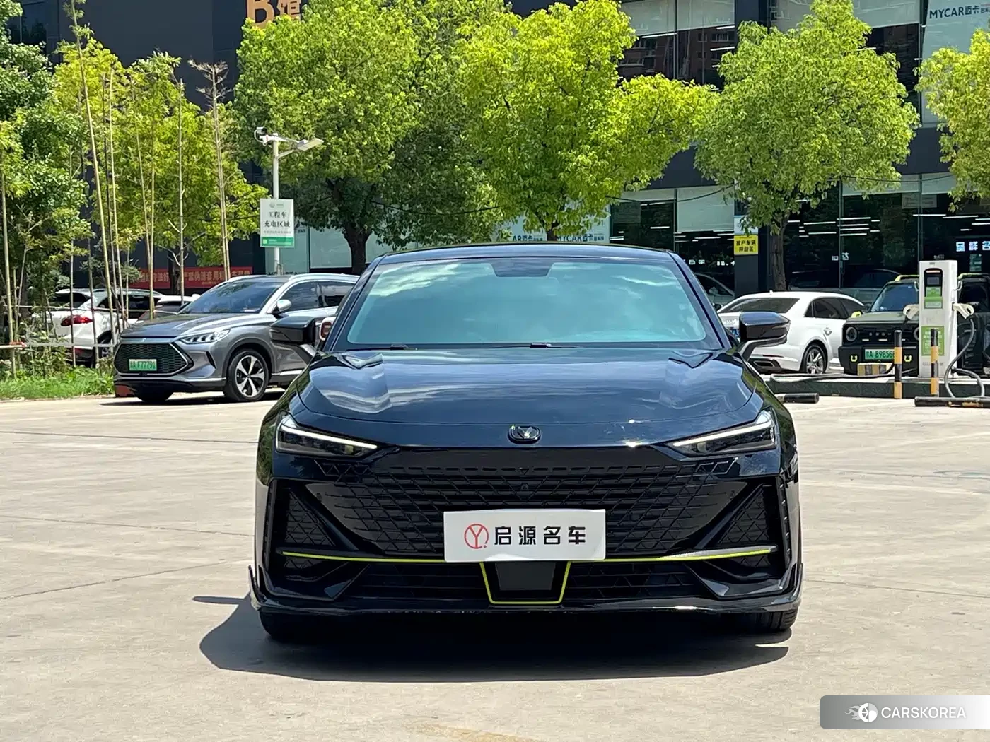 Chang'an Changan UNI-V id 4583874 из Китая 9