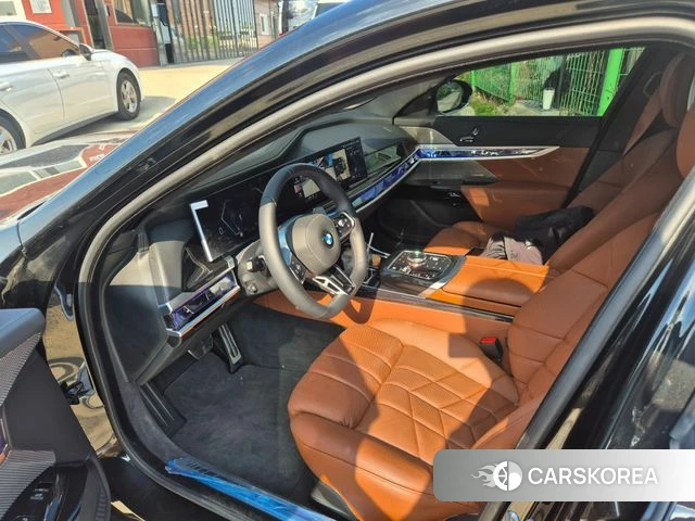 BMW 7 Series (G70) id 4329339 из Кореи 14