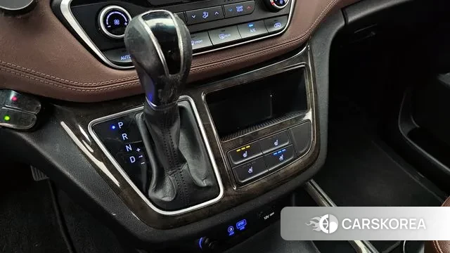 Hyundai The New Grand Starex id 3748528 из Кореи 19