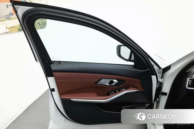 BMW 3 series id 4301205 из Китая 23