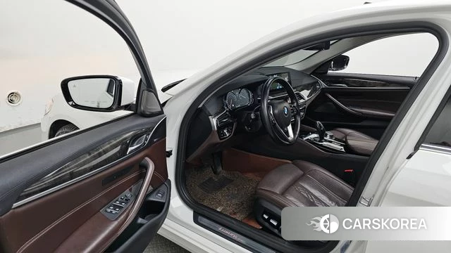 BMW 5 Series (G30) id 4785693 из Кореи 35
