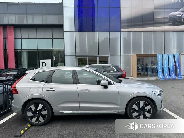 Volvo XC60 PHEV id 4238745 из Китая 14
