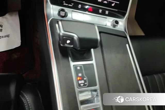 Audi A6L id 4263505 из Китая 16