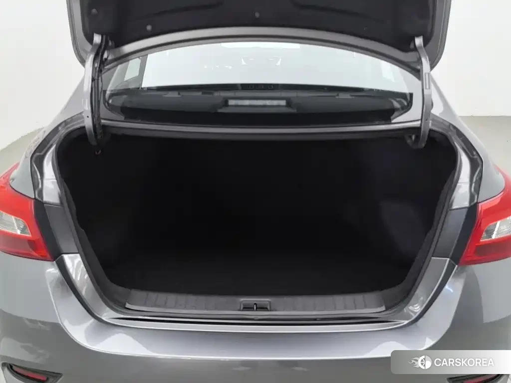 Nissan Sylphy id 4654507 из Китая 23
