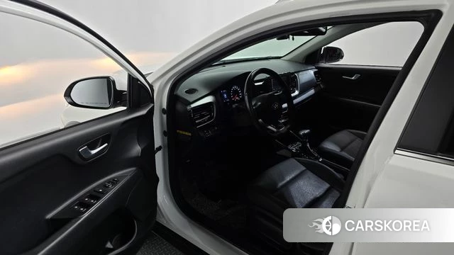Kia Stonic id 4429831 из Кореи 30