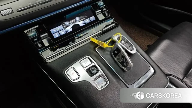 Hyundai The New Grandeur IG Hybrid id 3378221 из Кореи 19