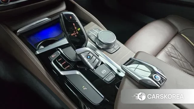 BMW 5 Series (G30) id 3540869 из Кореи 19