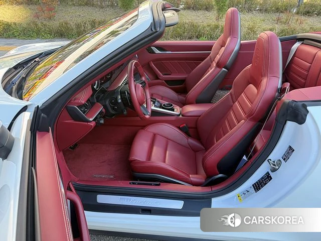 Porsche 911(992) id 4383214 из Кореи 13