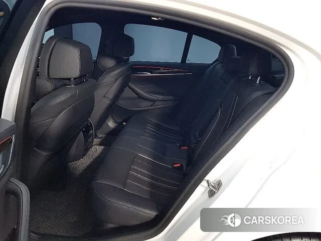 BMW 5 Series (G30) id 3697563 из Кореи 19