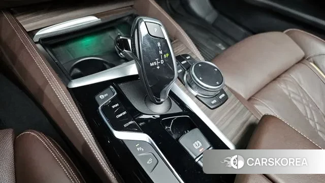 BMW 5 Series (G30) id 3439543 из Кореи 19