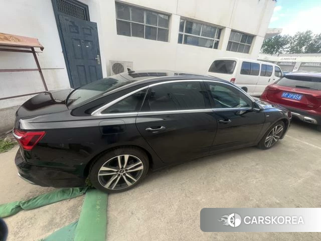 Audi A6L id 4353008 из Китая 16