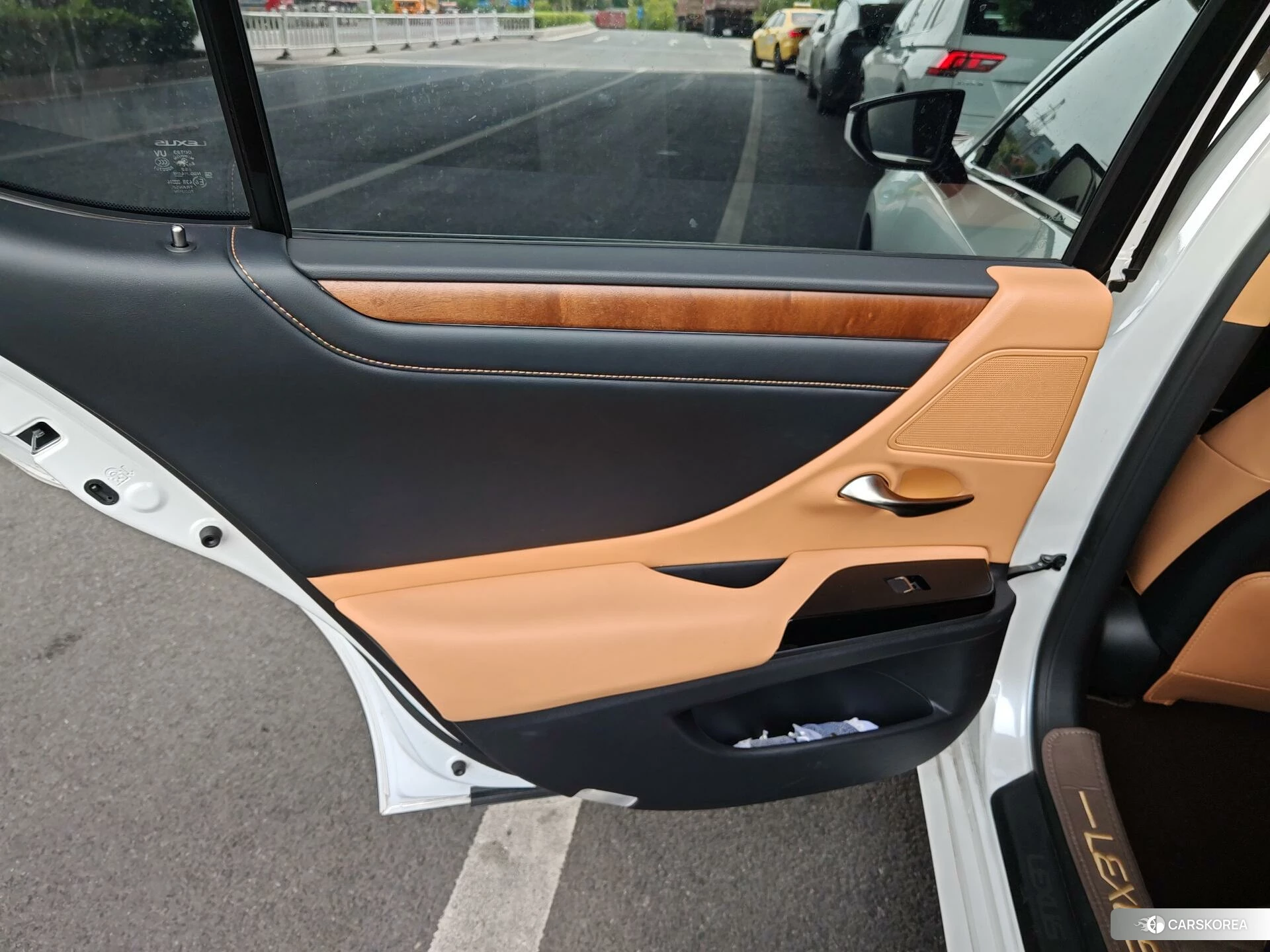 Lexus ES id 4440984 из Китая 20