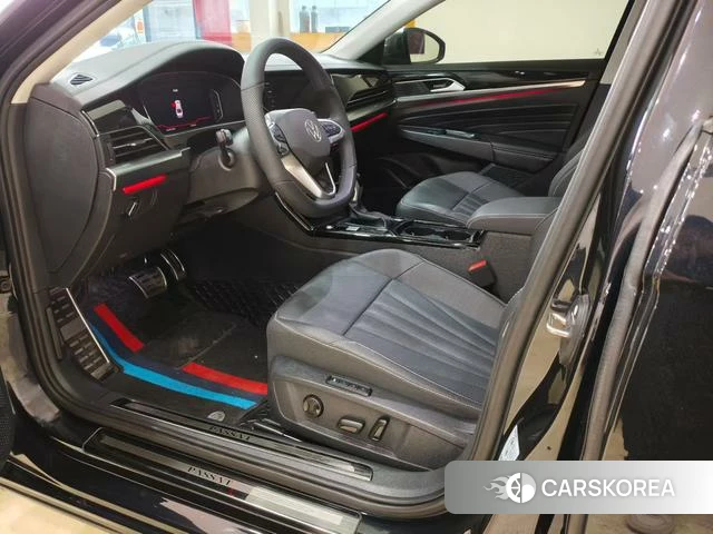 Volkswagen Passat id 4260052 из Китая 9