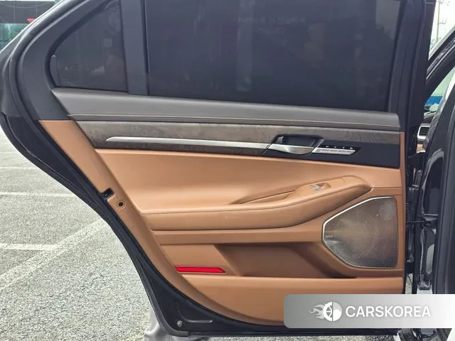 Genesis G90 id 3254086 из Кореи 19