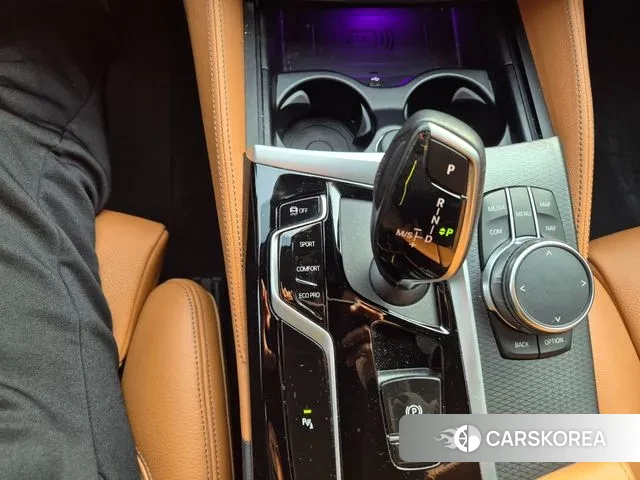 BMW 5 Series (G30) id 3625177 из Кореи 17