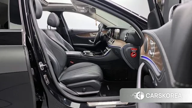 Mercedes-Benz E-Class W213 id 3736822 из Кореи 19