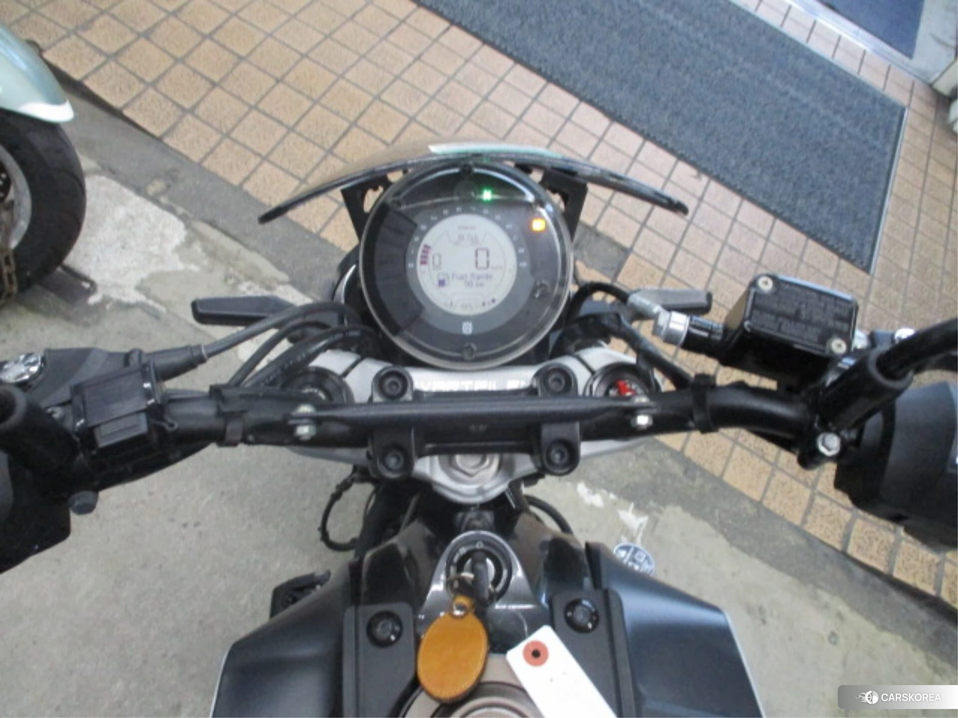 Husqvarna SVARTPILEN 401 id 4320467 из Японии 14