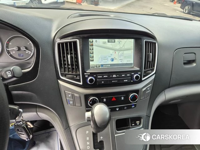 Hyundai The New Grand Starex id 3917341 из Кореи 18