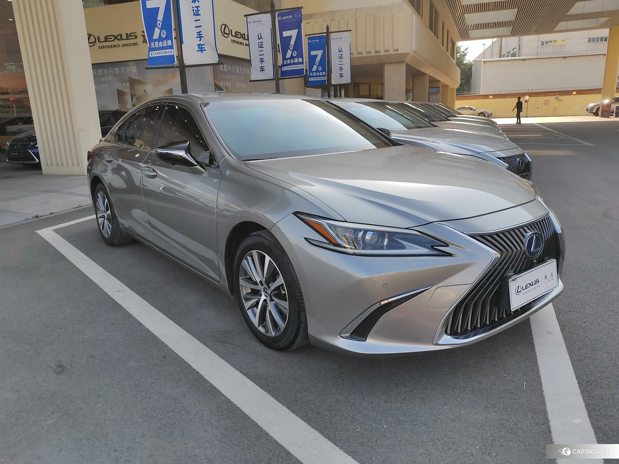 Lexus ES id 4452440 из Китая 9