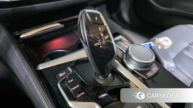 BMW 5 Series (G30) id 3396971 из Кореи 19