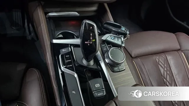 BMW 5 Series (G30) id 3248750 из Кореи 19