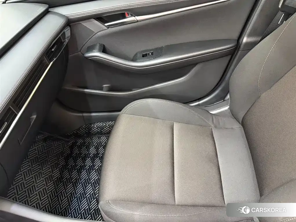 Mazda 3 id 4547930 из Китая 22