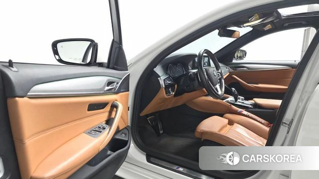 BMW 5 Series (G30) id 4491088 из Кореи 32
