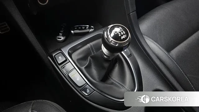 Hyundai Veloster (JS) id 3368652 из Кореи 19