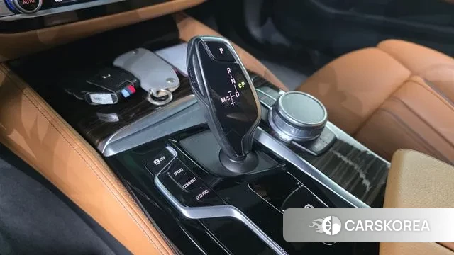 BMW 5 Series (G30) id 3717575 из Кореи 19