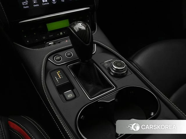 Maserati GranTurismo id 3905384 из Кореи 19