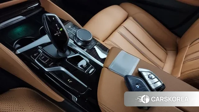 BMW 5 Series (G30) id 3031932 из Кореи 19