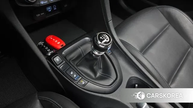 Hyundai Veloster (JS) id 3407649 из Кореи 19