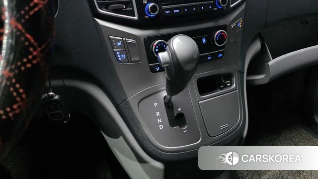 Hyundai The New Grand Starex id 3898894 из Кореи 19