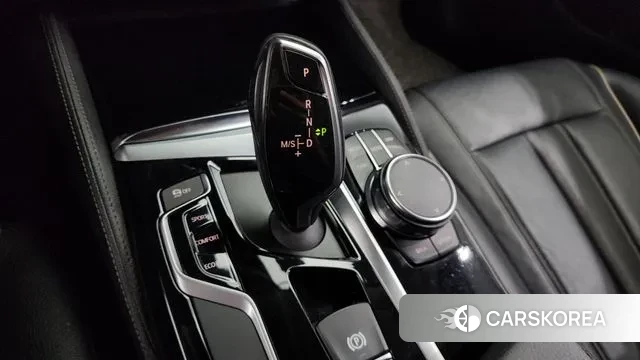 BMW 5 Series (G30) id 3090732 из Кореи 19