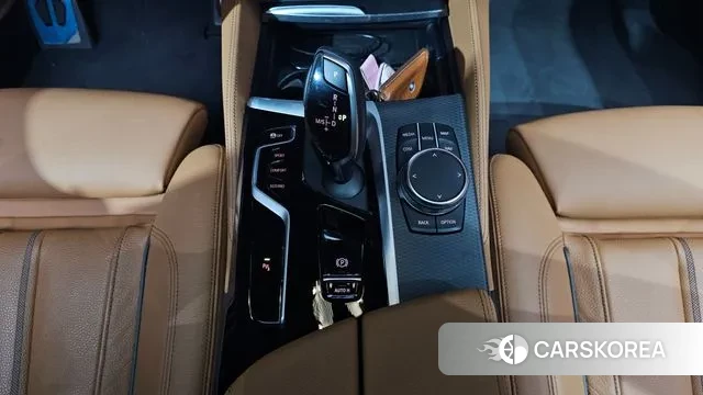 BMW 5 Series (G30) id 3389149 из Кореи 19