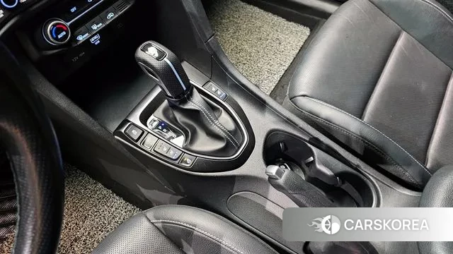 Hyundai Veloster (JS) id 3788984 из Кореи 19