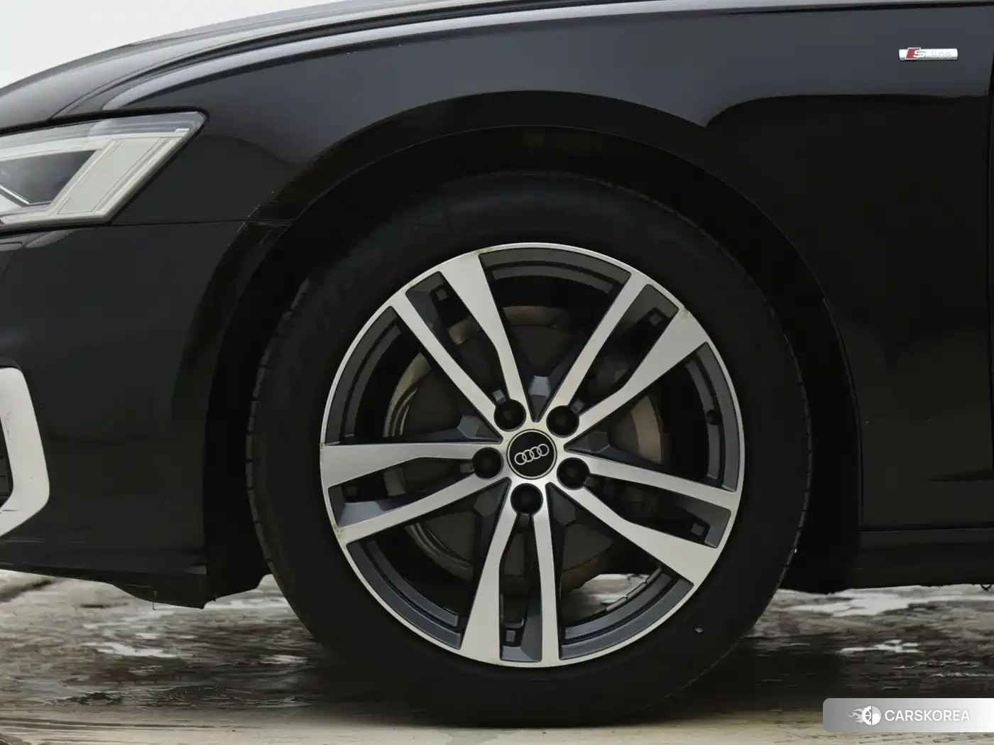 Audi A6L id 4627989 из Китая 14