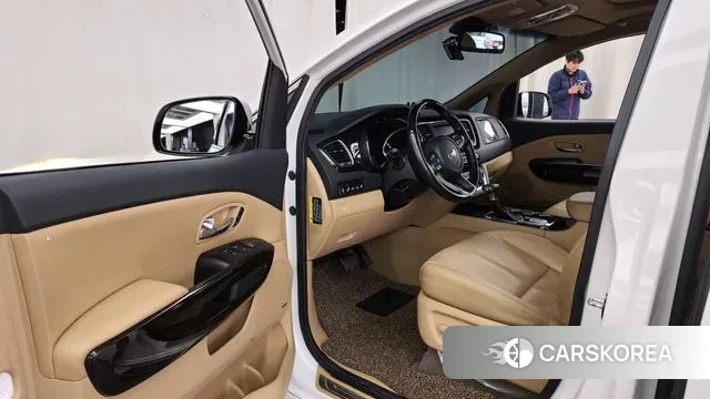 Kia The New Carnival id 3748201 из Кореи 19