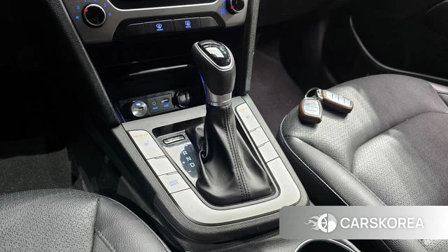 Hyundai Avante AD id 3801819 из Кореи 19