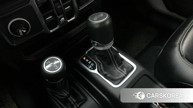 Jeep Wrangler (JL) id 4224626 из Кореи 31