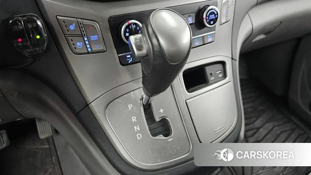 Hyundai The New Grand Starex id 4557940 из Кореи 32