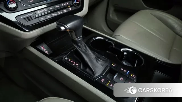 Kia The New Carnival id 3692738 из Кореи 19