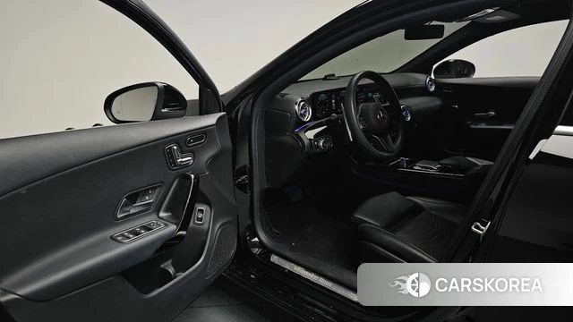 Mercedes-Benz A-Class W177 id 4614630 из Кореи 32