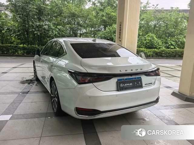 Lexus ES id 4279147 из Китая 11