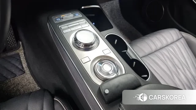 Genesis GV70 id 3691460 из Кореи 19