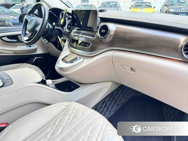 Mercedes-Benz V-class id 4300967 из Китая 21