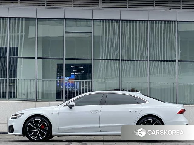 Audi A7L id 4353037 из Китая 9